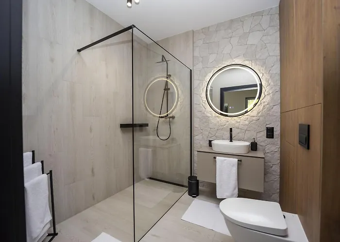 Sky Hill Aparthotel 4*