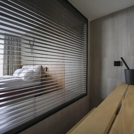 Sky Hill Apartment