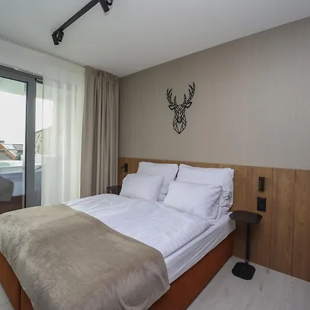 Sky Hill Apartment