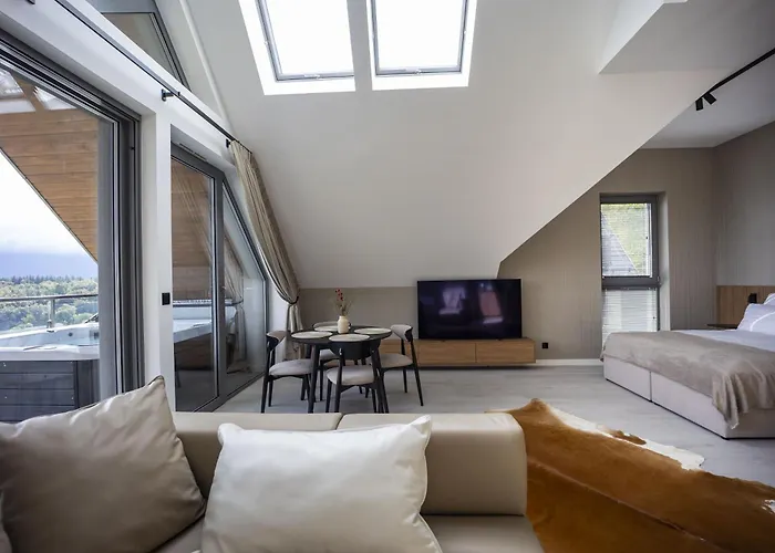 Sky Hill シクラルスカ・ポレンバ