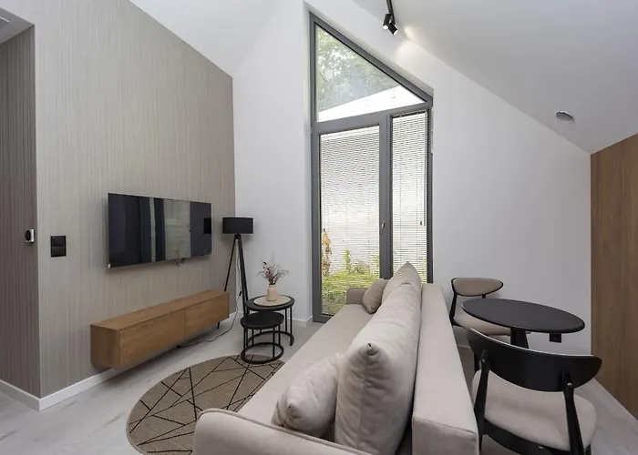 Sky Hill アパートホテル 4*